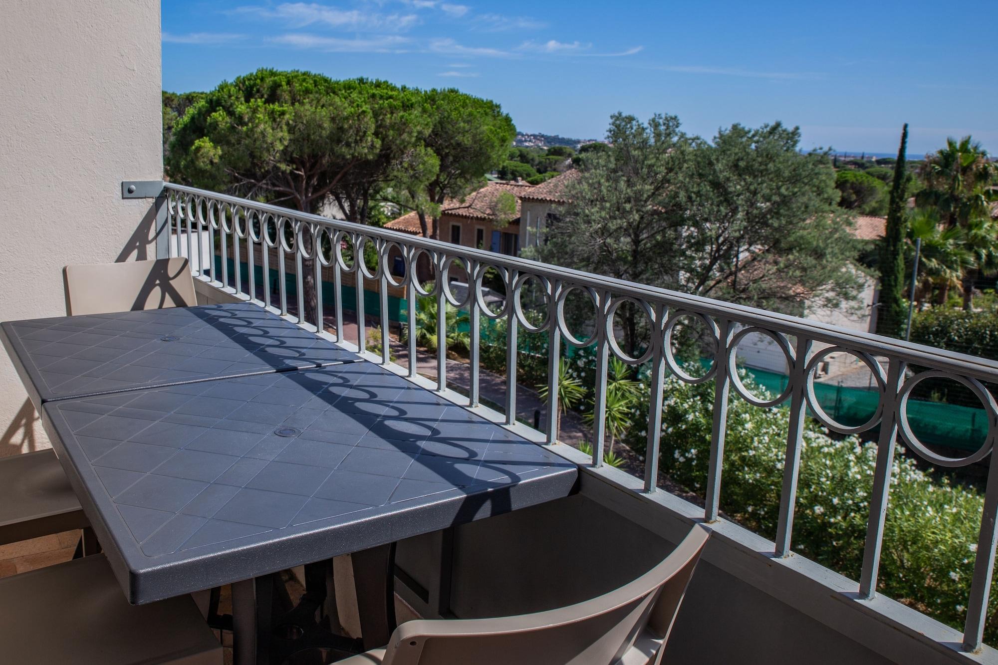 Comfort Aparthotel Frejus La Tour De Mare Exteriör bild