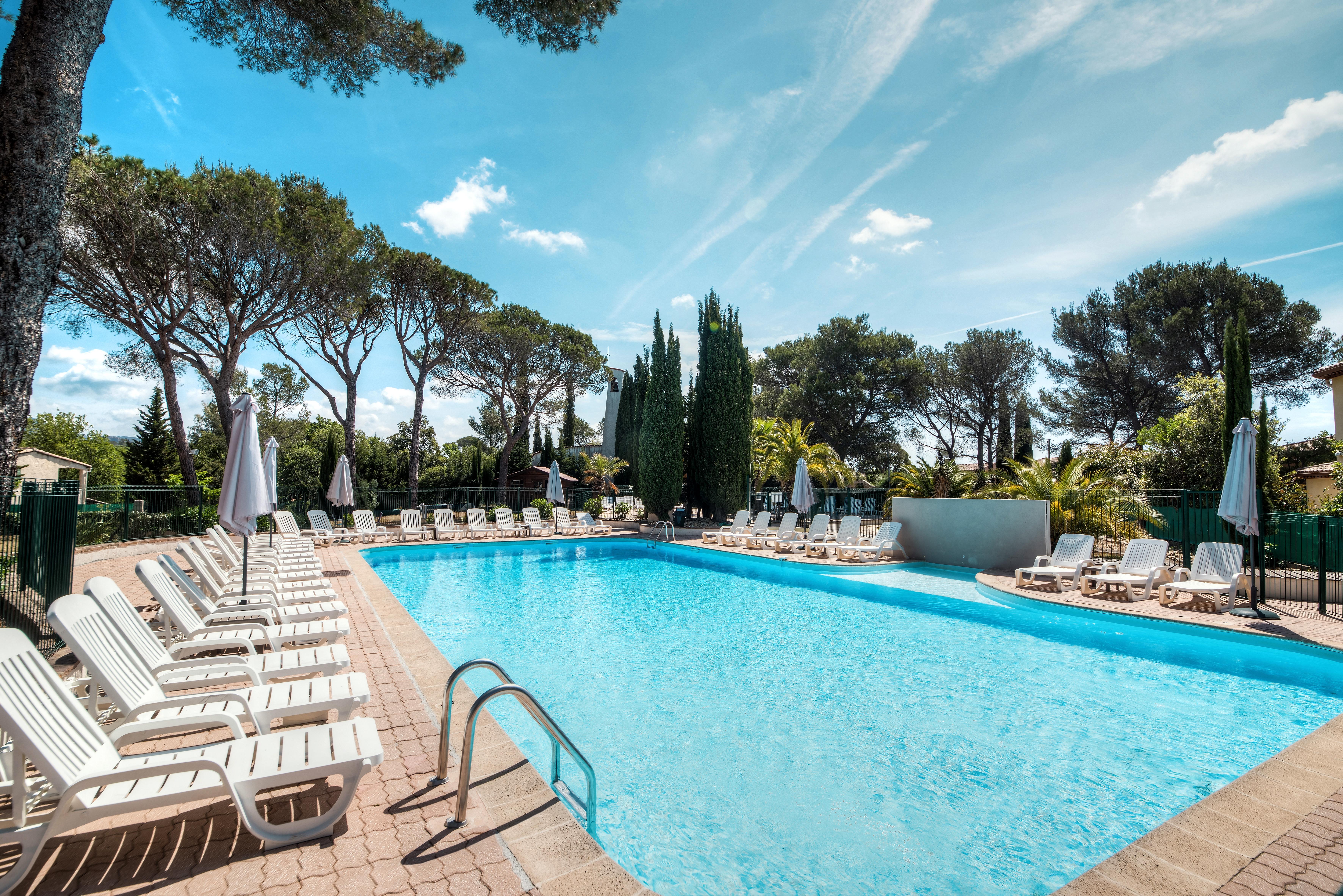 Comfort Aparthotel Frejus La Tour De Mare Exteriör bild